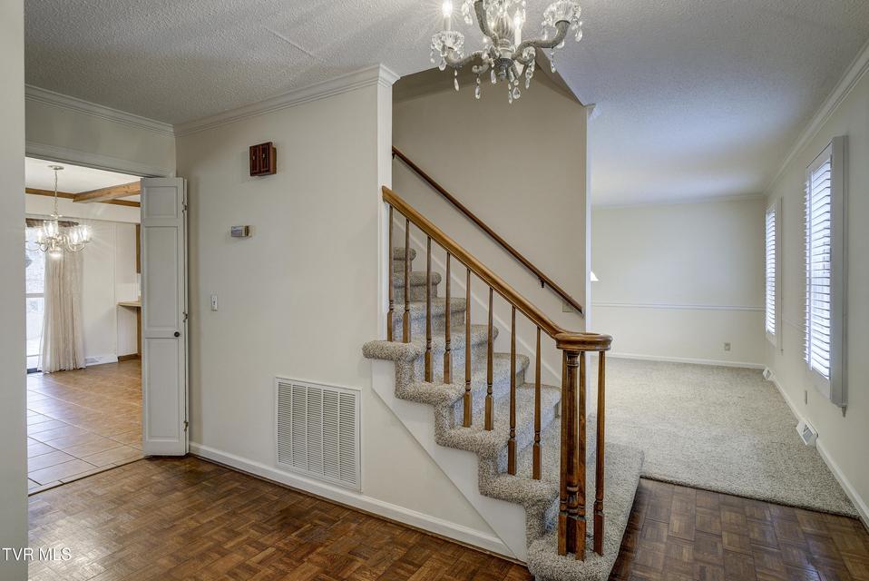 Photo #11: 517 Sharon Drive