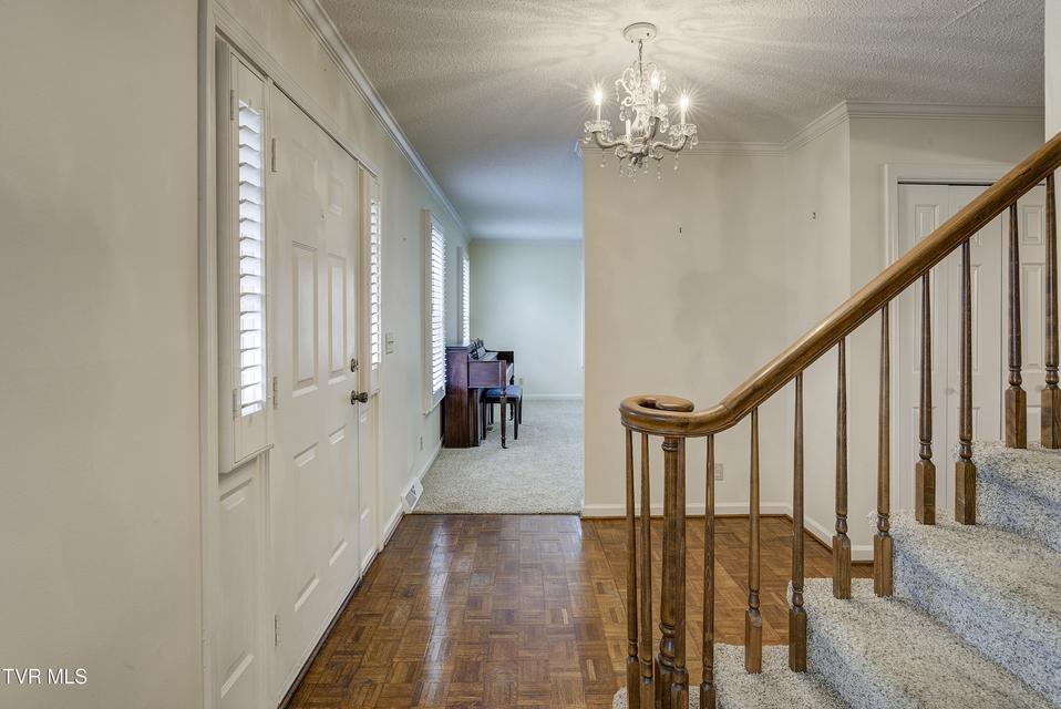 Photo #8: 517 Sharon Drive