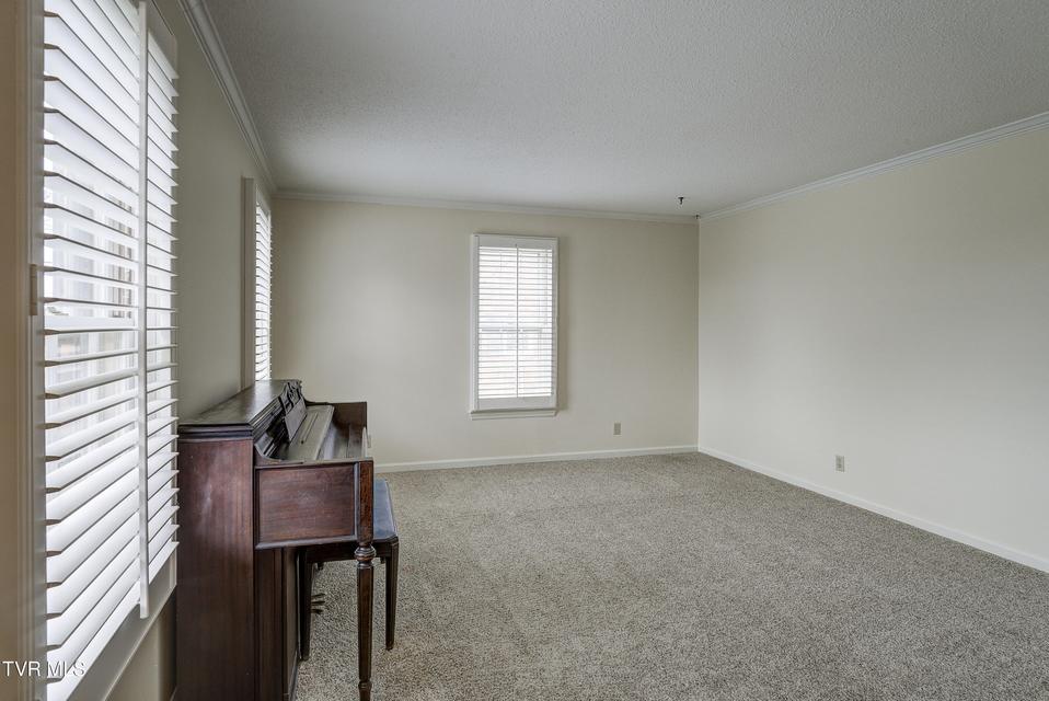 Photo #9: 517 Sharon Drive