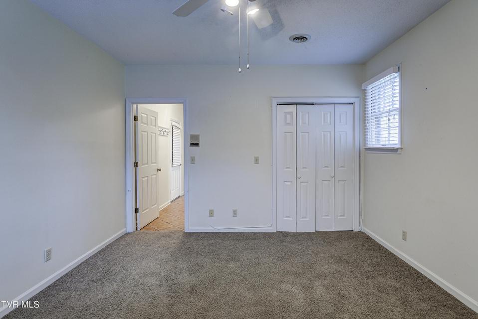 Photo #28: 517 Sharon Drive