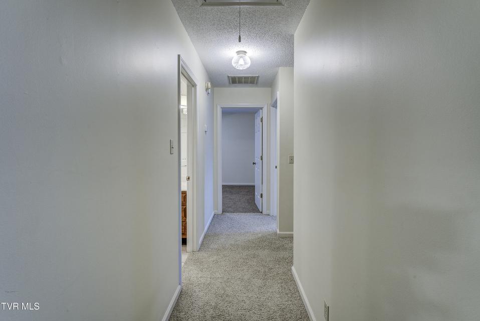 Photo #33: 517 Sharon Drive