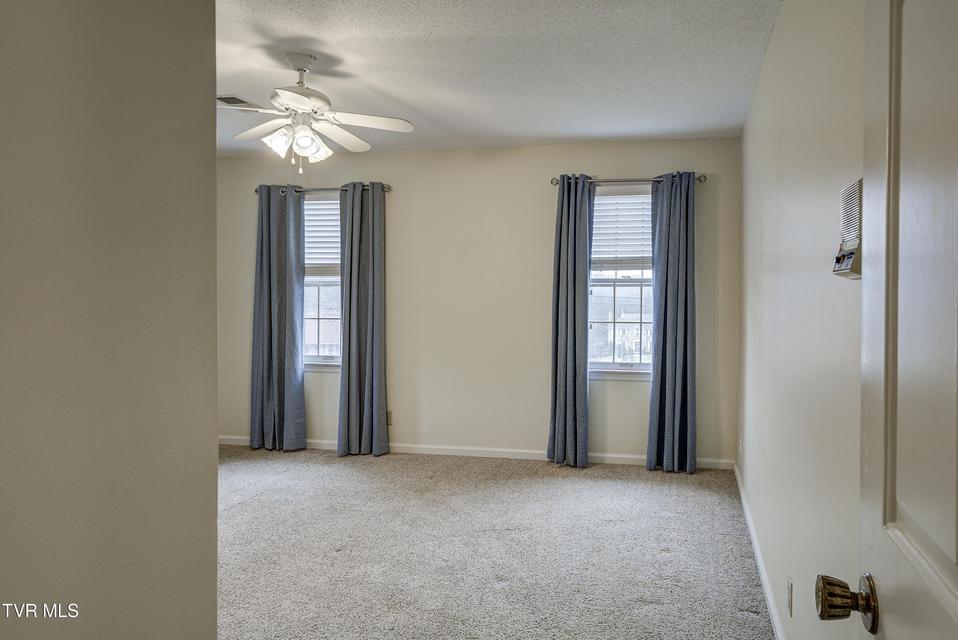 Photo #34: 517 Sharon Drive