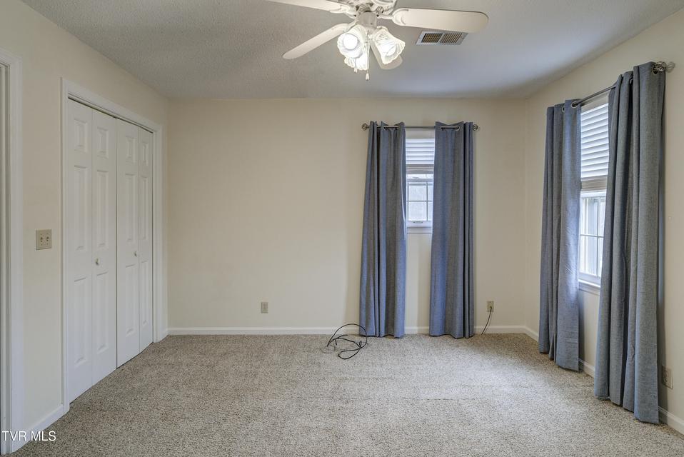 Photo #35: 517 Sharon Drive