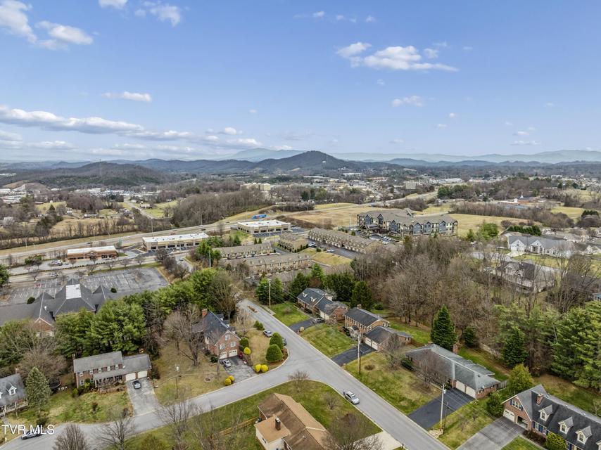 Photo #67: 517 Sharon Drive