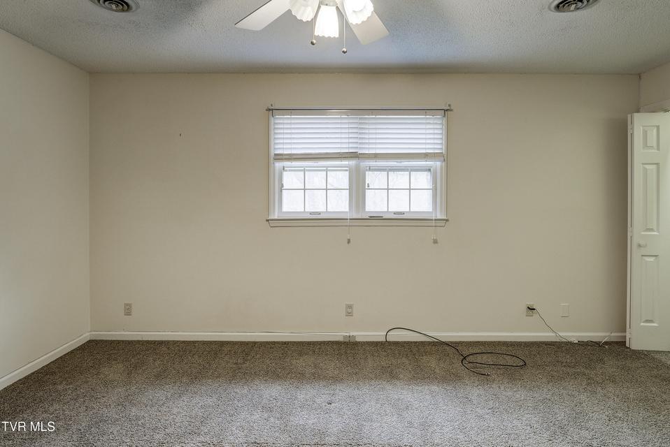 Photo #41: 517 Sharon Drive