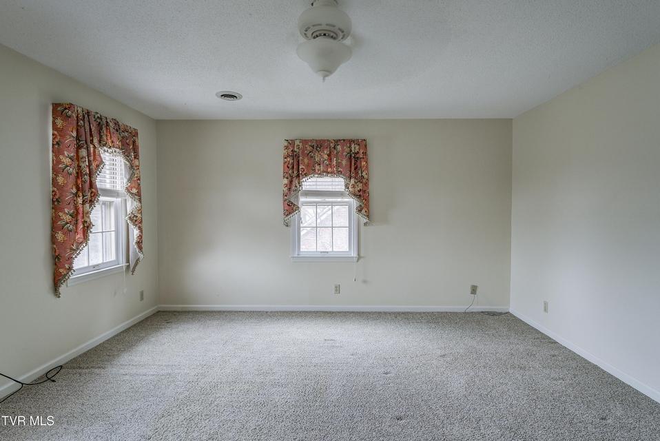 Photo #44: 517 Sharon Drive