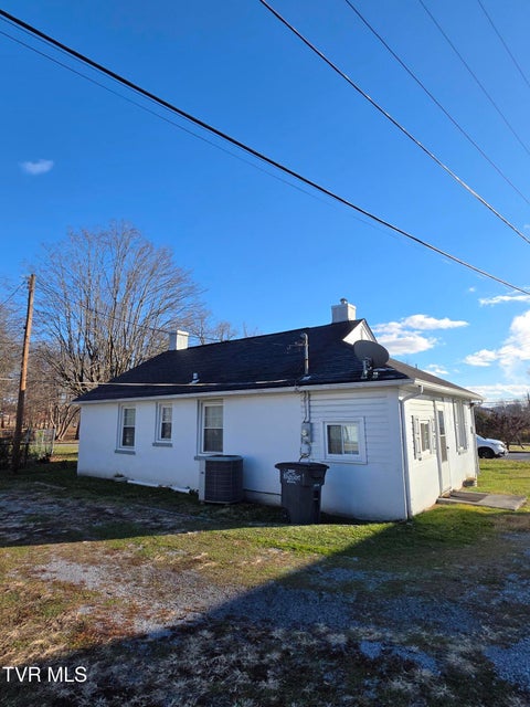 Photo #8: 810 Lamont Street