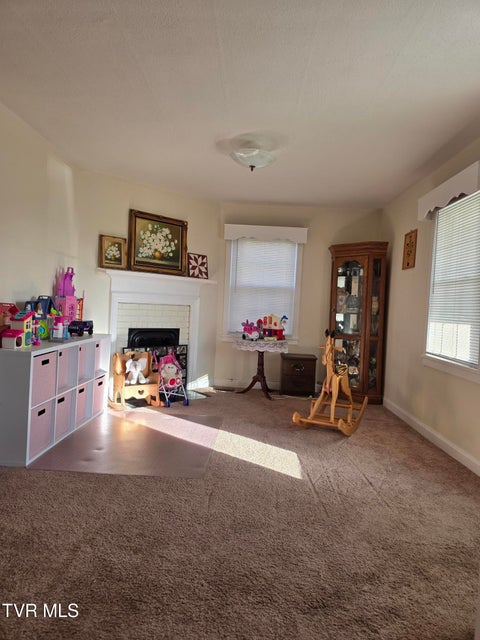 Photo #10: 810 Lamont Street