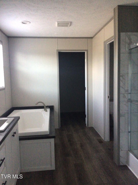 Photo #38: 112 Shepherd North Drive