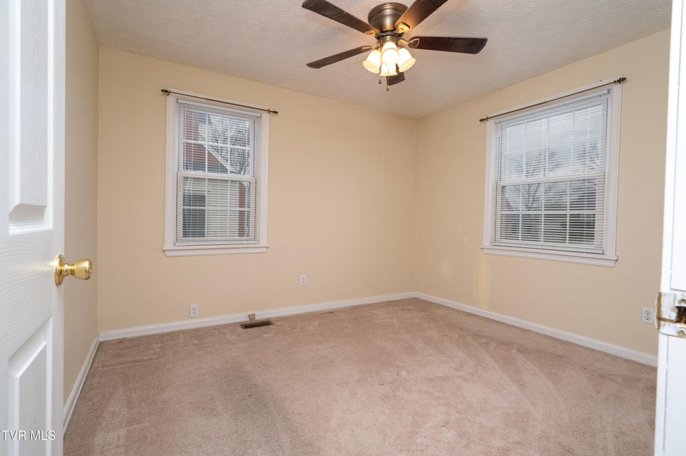 Photo #11: 813 Fairmont Avenue