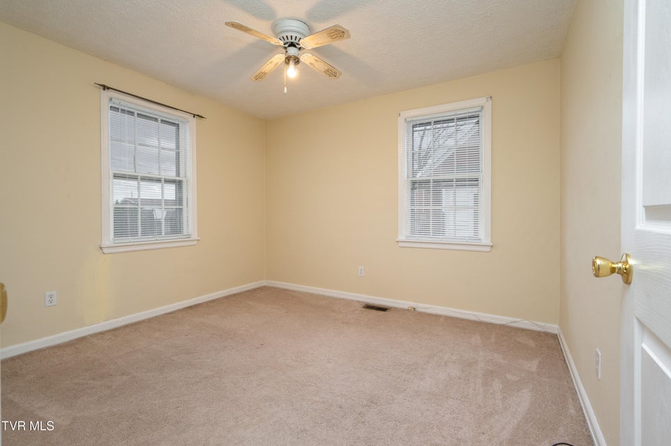 Photo #14: 813 Fairmont Avenue