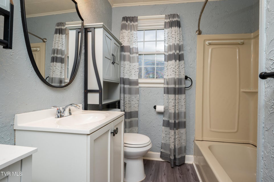 Photo #18: 813 Fairmont Avenue