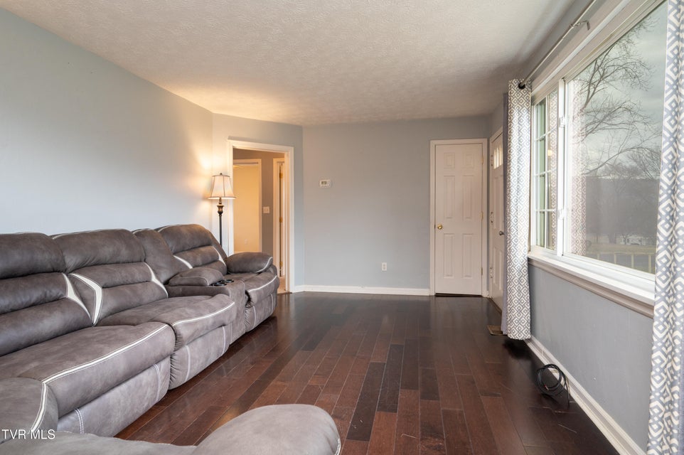 Photo #4: 813 Fairmont Avenue