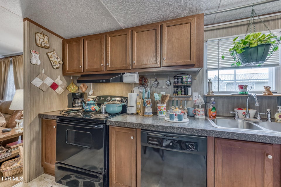 Photo #10: 1729 Belden Road