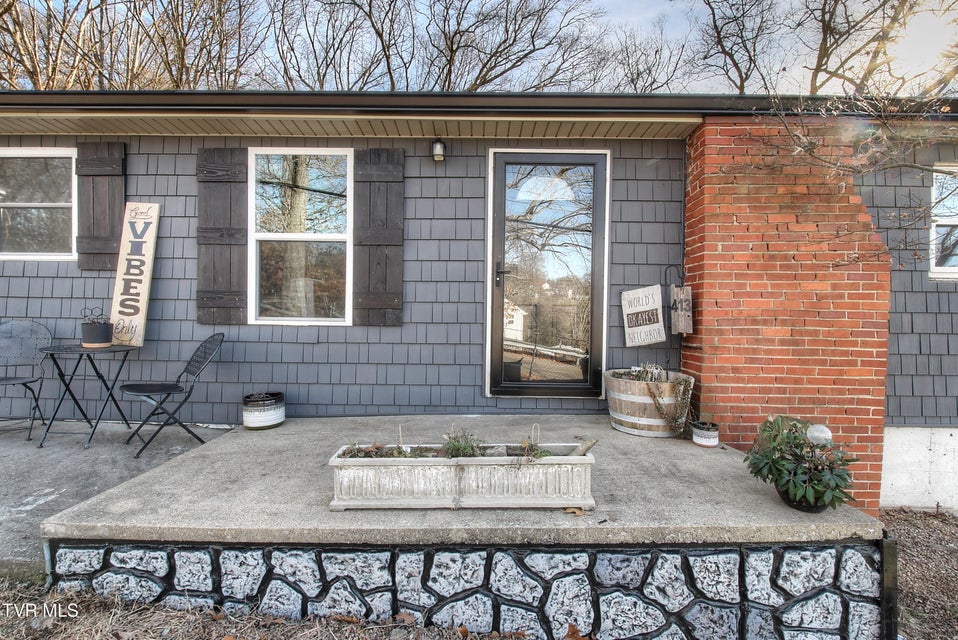 Photo #5: 413 Northcott Drive