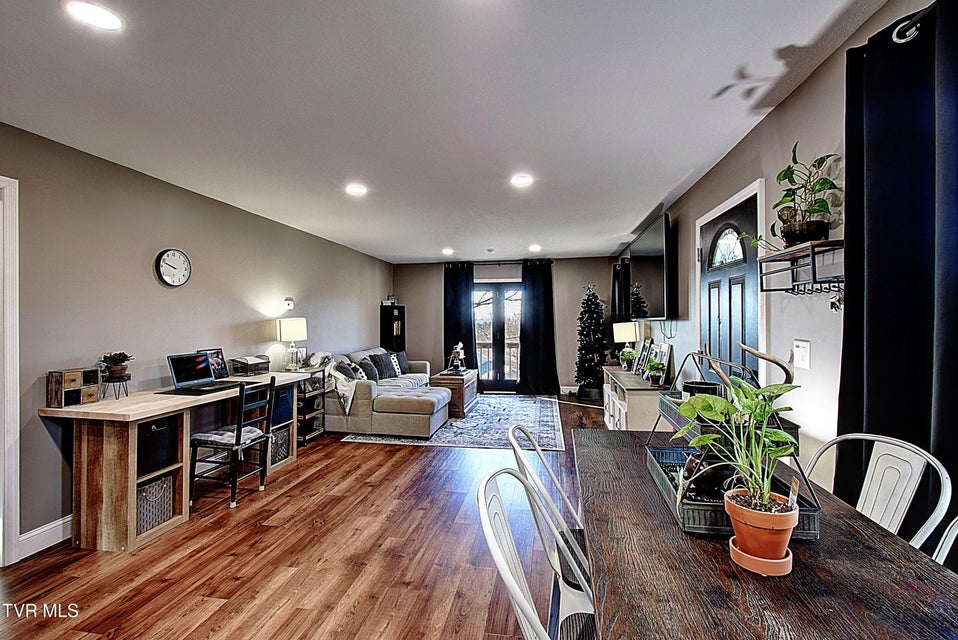 Photo #11: 413 Northcott Drive