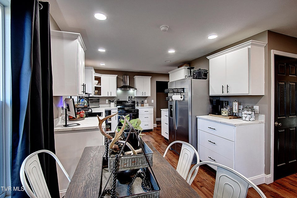 Photo #13: 413 Northcott Drive