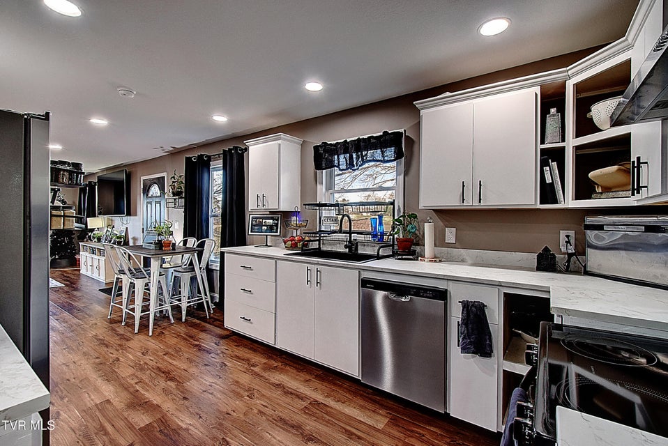 Photo #15: 413 Northcott Drive