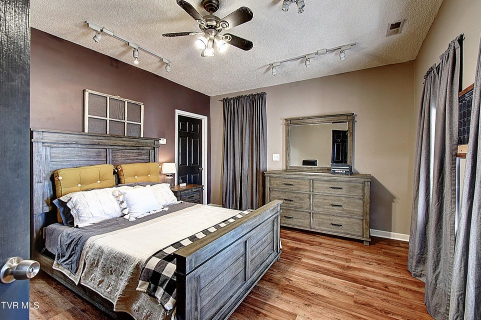 Photo #20: 413 Northcott Drive