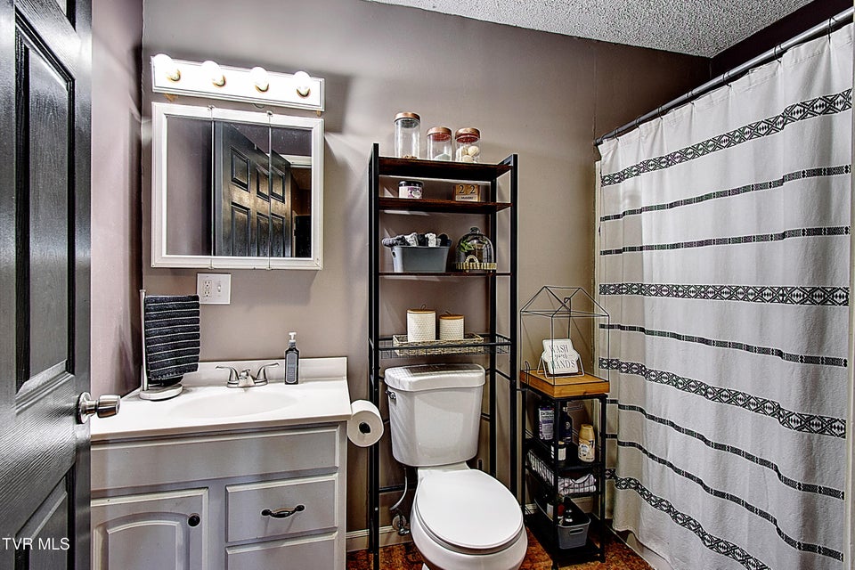 Photo #23: 413 Northcott Drive