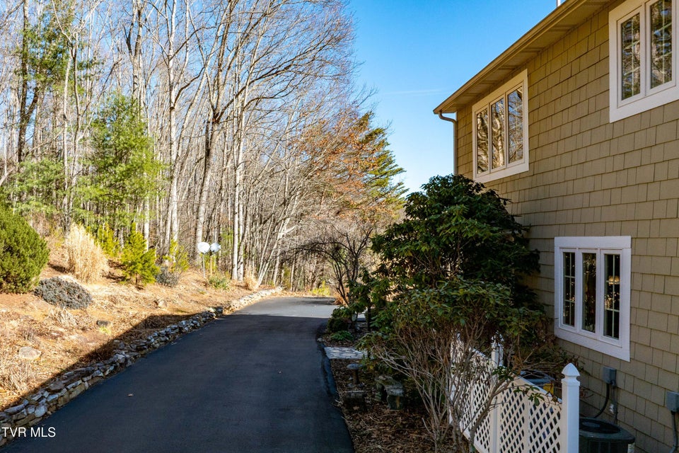 Photo #10: 718 Copperhead Hollow Road