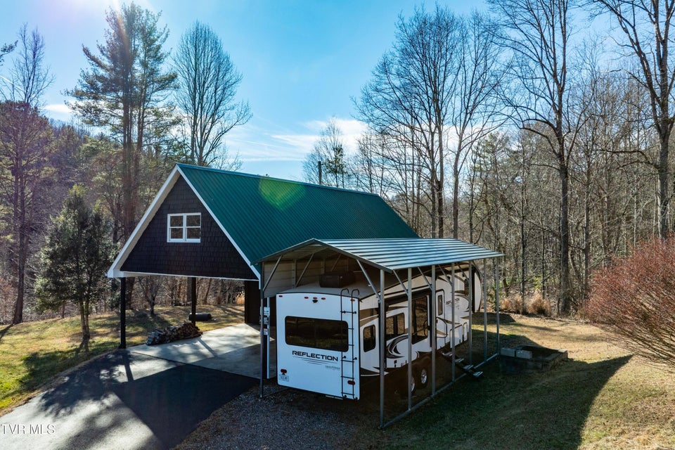 Photo #12: 718 Copperhead Hollow Road