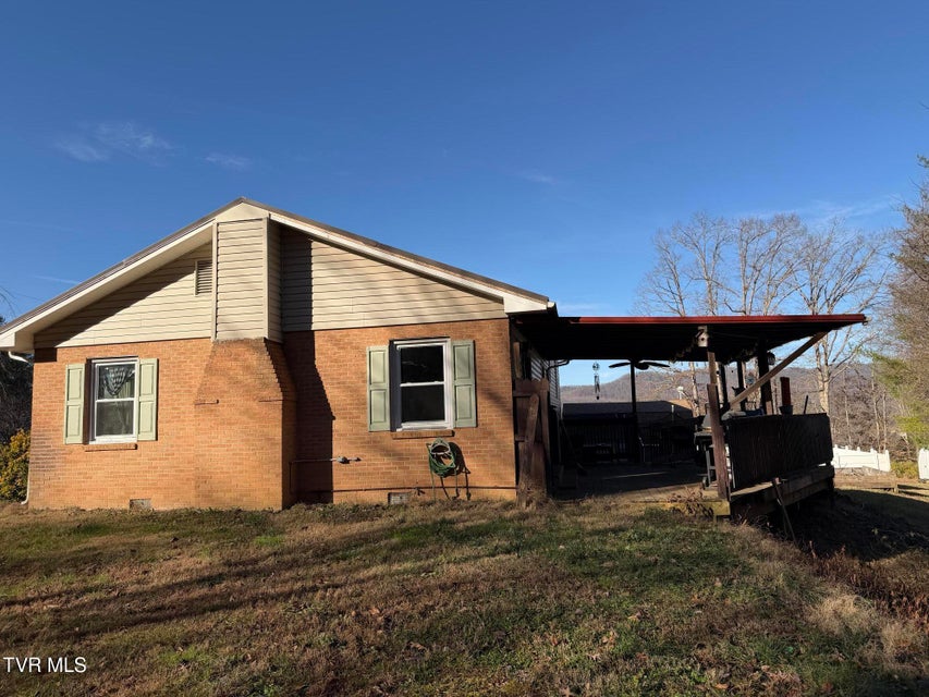 Photo #9: 208 Sycamore Street