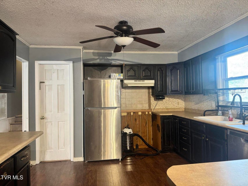 Photo #20: 208 Sycamore Street