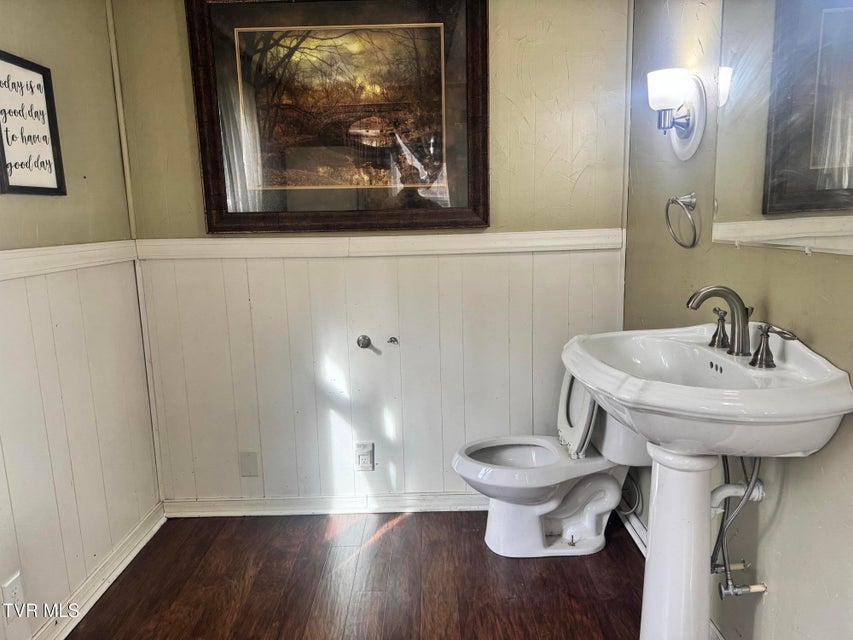 Photo #26: 208 Sycamore Street