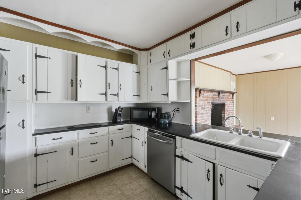 Photo #10: 2245 Saltville Highway