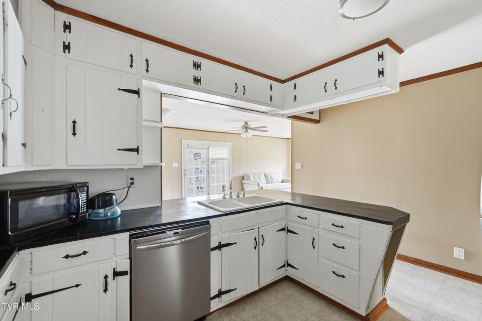 Photo #13: 2245 Saltville Highway