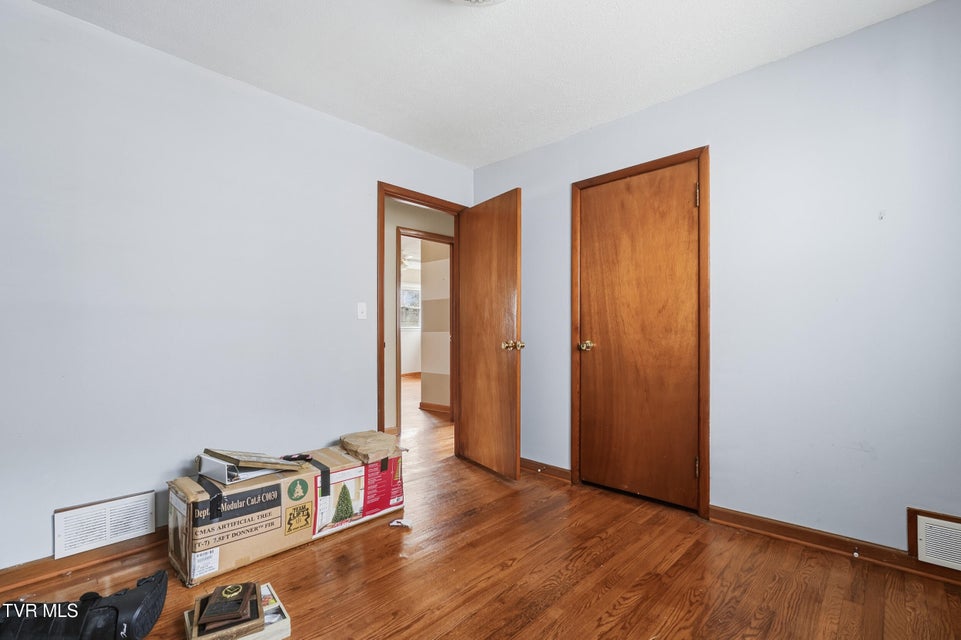 Photo #25: 2245 Saltville Highway