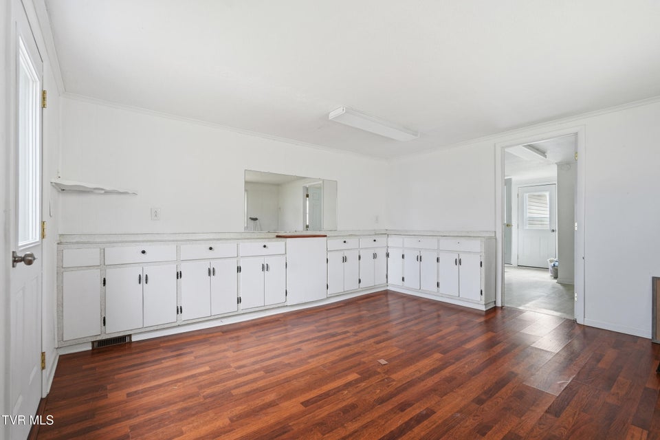 Photo #27: 2245 Saltville Highway