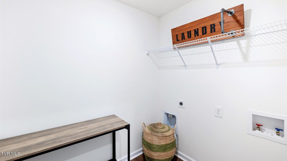 Photo #23: 217 Artist Avenue 