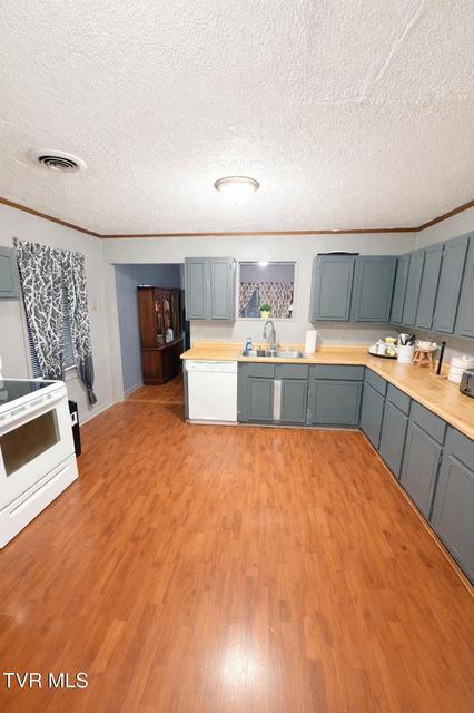 Photo #5: 4317 Stone Mountain Road