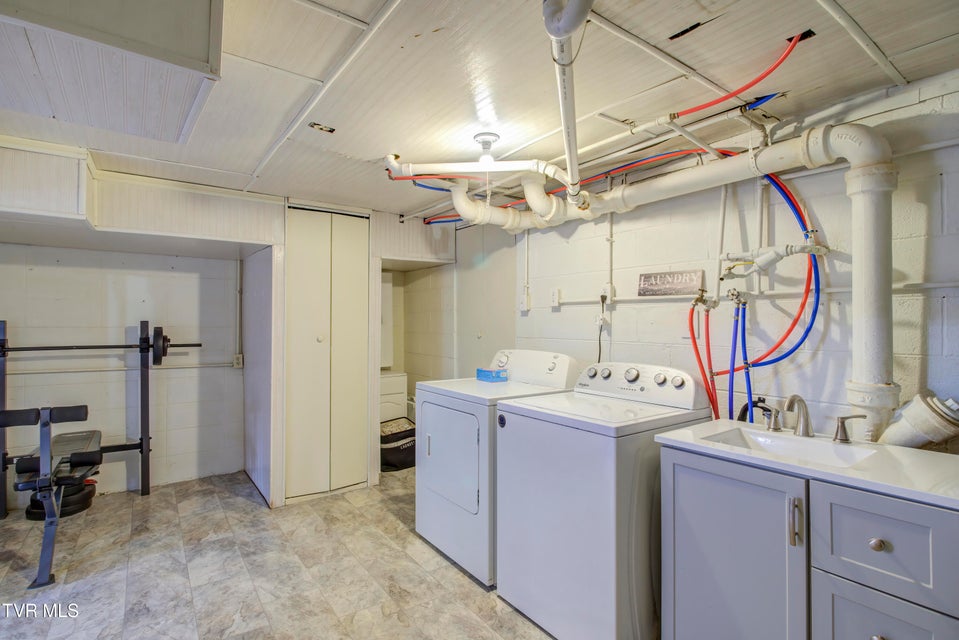 Photo #41: 125 Webb Court