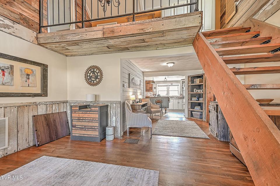 Photo #4: 212 Magnolia Drive