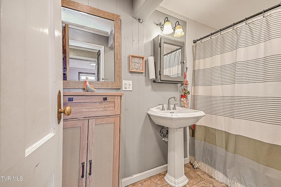 Photo #30: 212 Magnolia Drive