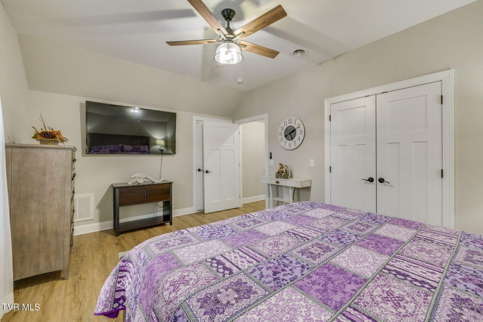 Photo #23: 226 Quiet Stroll Lane