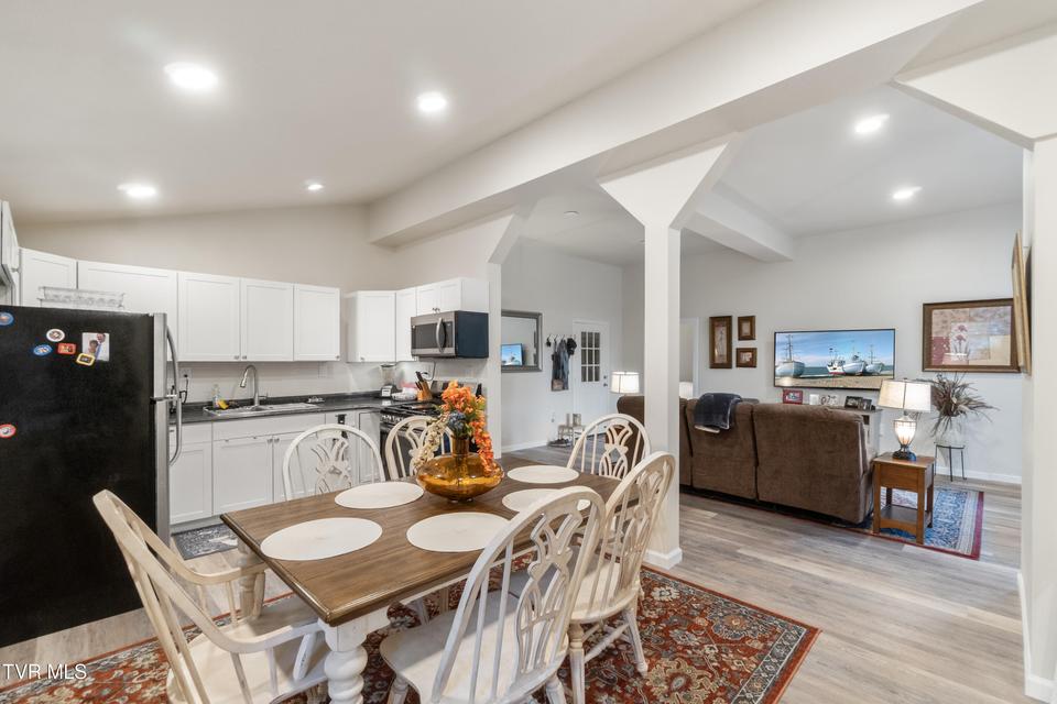 Photo #11: 2087 Fodderstack Mountain Loop