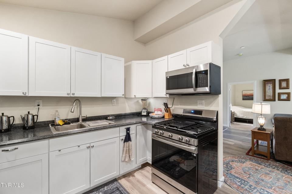 Photo #13: 2087 Fodderstack Mountain Loop