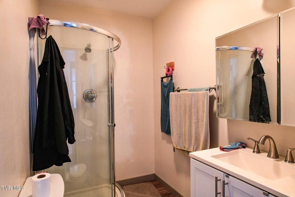 Photo #33: 2087 Fodderstack Mountain Loop