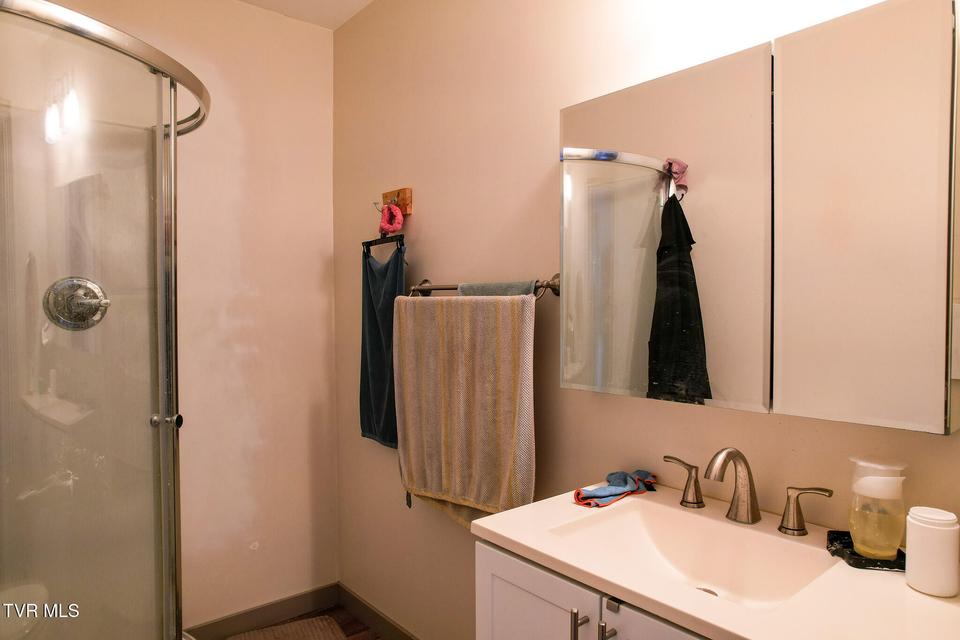 Photo #35: 2087 Fodderstack Mountain Loop