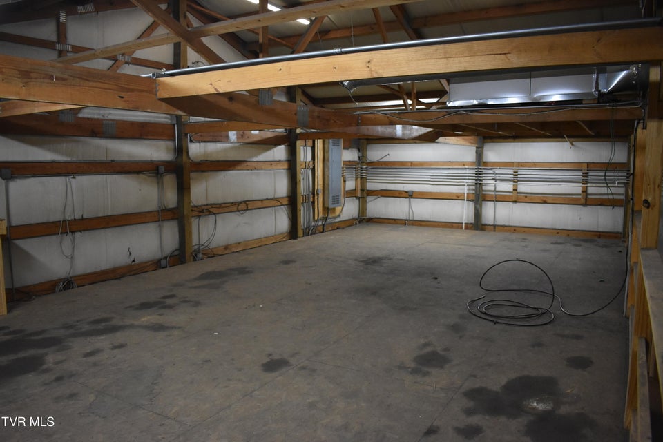 Photo #14: 475 Morelock Street