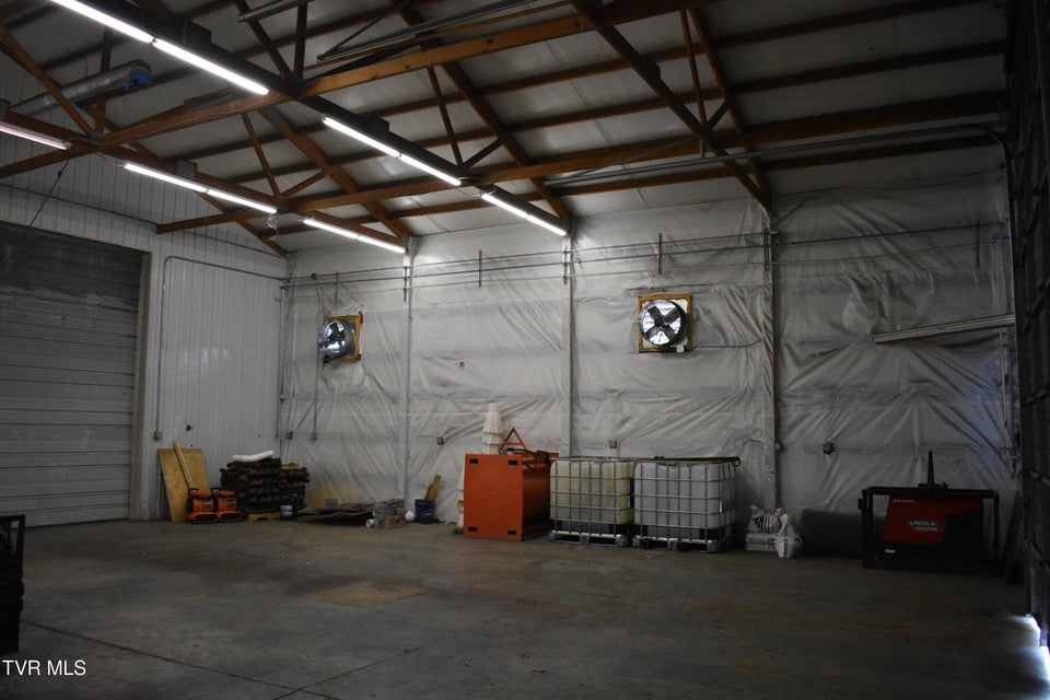 Photo #23: 475 Morelock Street