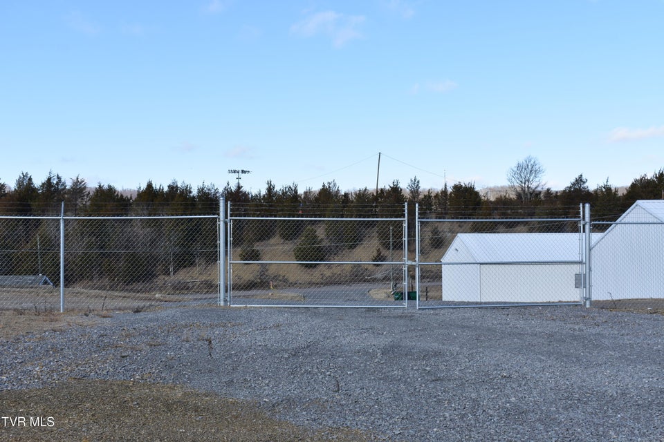 Photo #26: 475 Morelock Street