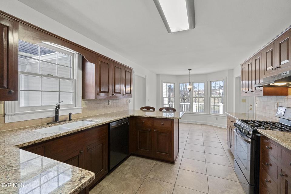 Photo #25: 104 Magnolia Drive