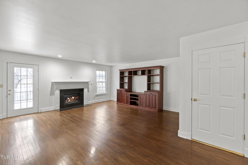 Photo #30: 104 Magnolia Drive