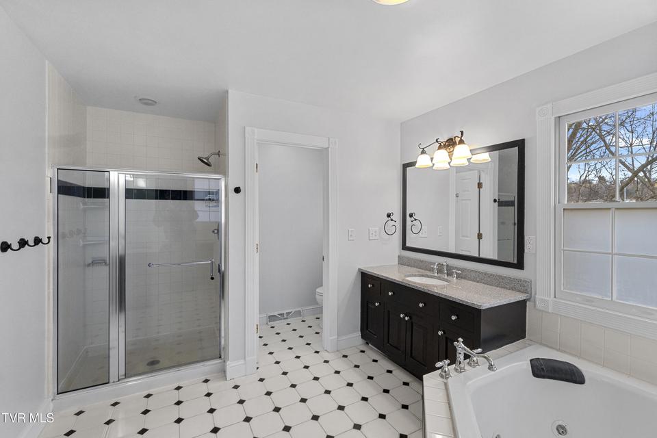 Photo #17: 104 Magnolia Drive