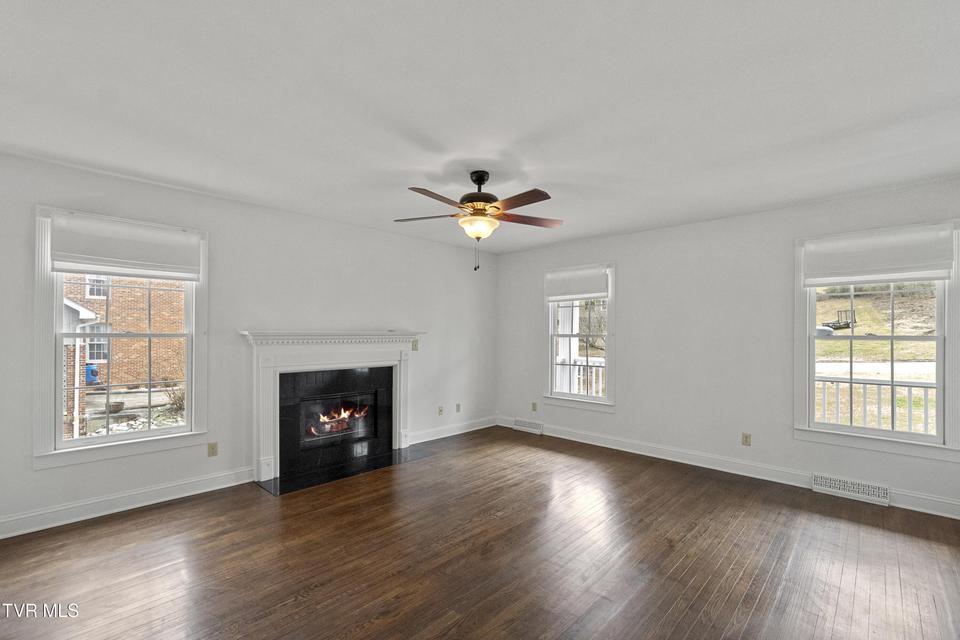 Photo #13: 104 Magnolia Drive